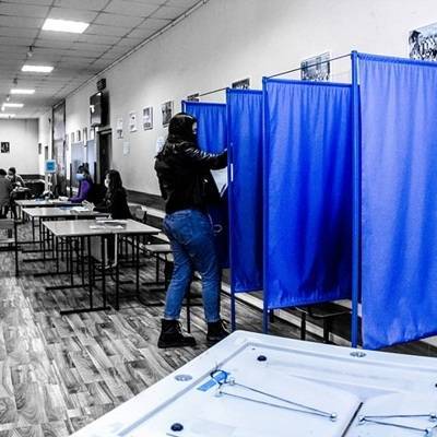 Избирательные участки закрылись в большинстве регионов Сибири