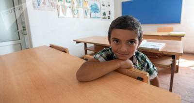 Друзья и голубоглазая армянская Мальвина: о чем мечтает единственный школьник села Шахик