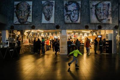 Кинотеатры впервые с марта за выходные посетили более миллиона россиян