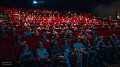 Российские кинотеатры за выходные посетили более 1 млн человек