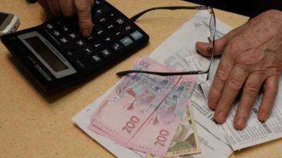 Украинцы могут лишиться субсидии из-за "доноса" соседей: экс-министр раскрыл механизм
