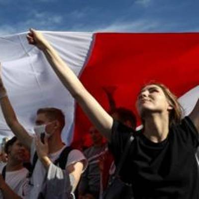 Основная масса участников многотысячной акции протеста в Минске разошлась