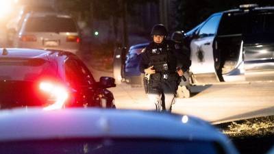 В Нью-Мексико между мужчина открыл стрельбу по полицейскому