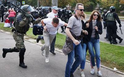 МВД о задержаниях в Минске: гранаты не применяли, но в воздух стреляли