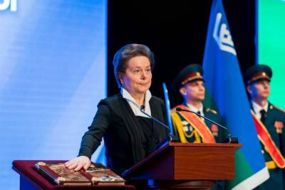 Наталья Комарова вступила в должность губернатора Югры