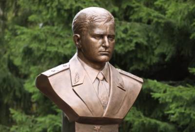 В Ленобласти установили памятник Герою Российской Федерации Михаилу Малофееву