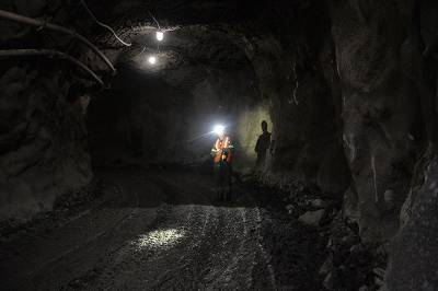 Более 80 человек эвакуированы из обрушившейся шахты в Кемеровской области