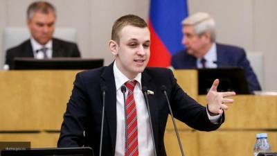 Депутат Власов предложил выдавать водительские права с 16 лет