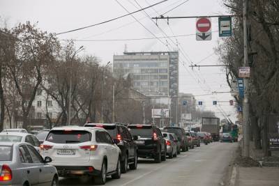 Несмотря на пробки, движение в Екатеринбурге так и не восстановилось до уровня 2019 года