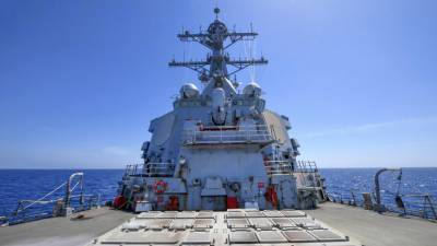ВМФ отслеживает действия эсминца США в Балтийском море