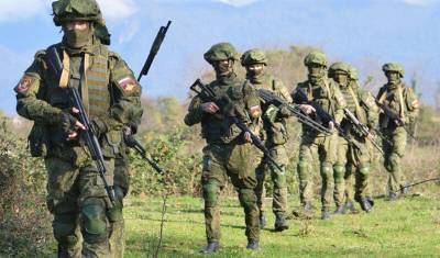 В Белоруссию прибыли 300 псковских десантников