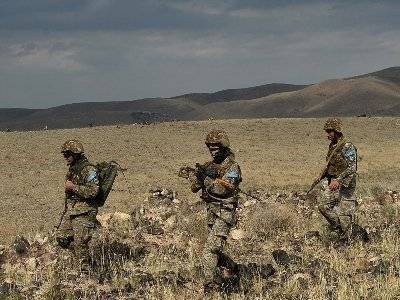 Российские разведчики в Армении выполнили десантирование в тыл условного противника