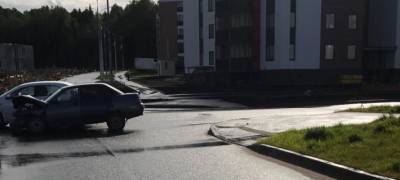 В Карелии юный водитель "ВАЗа" протаранил автомобиль с пенсионеркой (ФОТО)