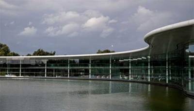 Зак Браун - Глава McLaren F1 подтвердил план по продаже штаб-квартиры - newsland.com - Англия - Италия - Лондон