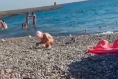 Внешний вид ребенка на пляже в Сочи возмутил отдыхающую