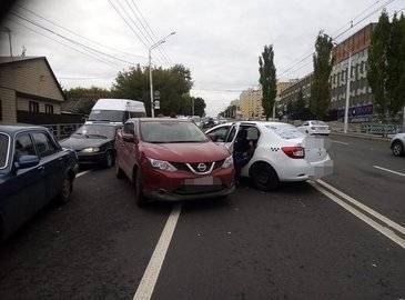 В Уфе 21-летний водитель устроил ДТП на Чернышевского