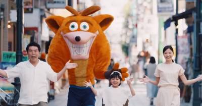Безумие из 90-х: посмотрите на японскую рекламу Crash Bandicoot 4