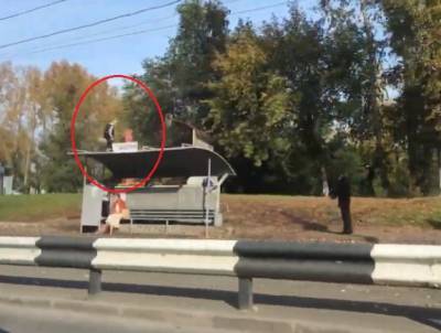 В Кемерове опасные игры детей на дороге сняли на видео