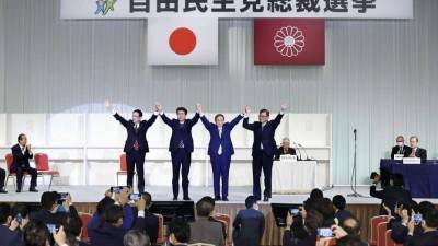 Главным претендентом на пост премьер-министра Японии стал Ёсихиде Суга