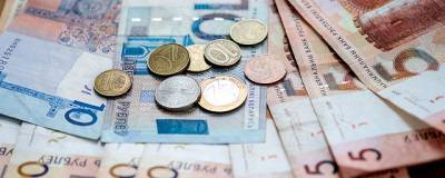 Белорусы в августе изъяли из банков $1 млрд