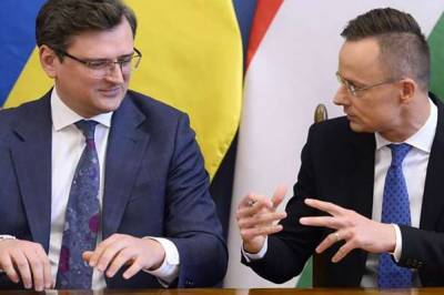 Глава МИД Венгрии получил от Кулебы приглашение на Закарпатье: что обсудят министры