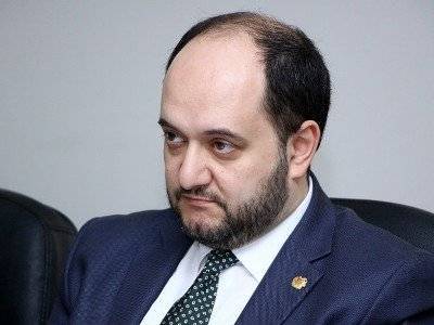 На министра образования Армении подадут в суд