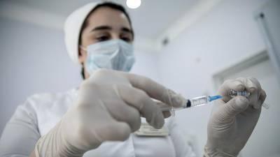 В Минздраве указали на принцип добровольности при вакцинации от COVID