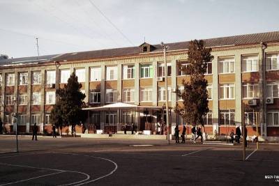 Из-за угрозы коронавируса в одной из гимназий Краснодара перешли на домашнее обучение