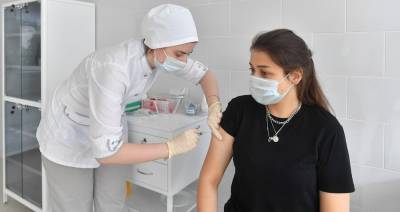 Около 800 тысяч москвичей привились от гриппа за две недели