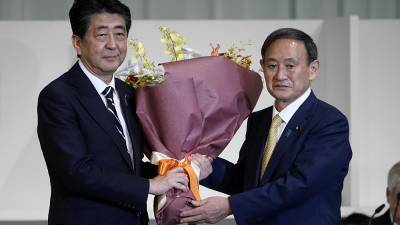 Ёсихидэ Суга возглавил японских либерал-демократов