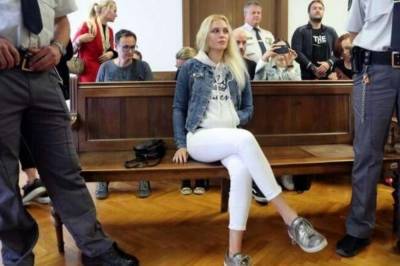 В Словении девушка отрезала руку циркулярной пилой ради €1 млн, но загремела в тюрьму