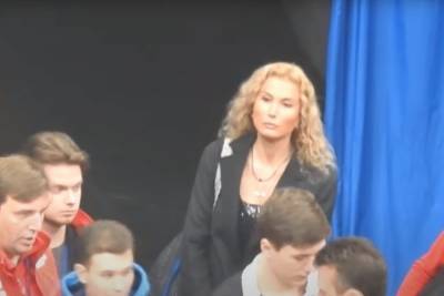 Тутберидзе аплодисментами отреагировала на выступление раскритикованной Жулиным Медведевой