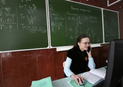 Школа и 17 классов переведены на дистанционное обучение в Ярославской области