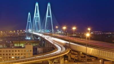 Движение транспорта на Вантовом мосту ограничат на неделю