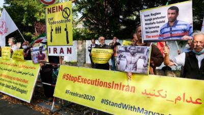 ЕС и ФРГ осудили казнь иранского спортсмена