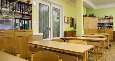 Новый случай COVID-19 в школе в Латвии: на "удаленку" отправлен весь класс