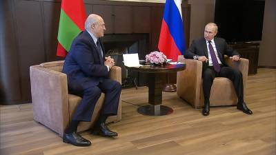 Лукашенко поблагодарил Путина и всех россиян за поддержку Белоруссии