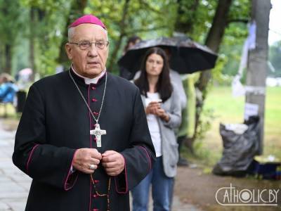Главу белорусских католиков, который осудил насилие силовиков, лишили гражданства