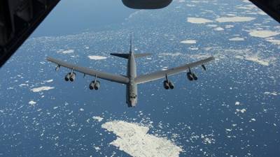 Три ядерных бомбардировщика США пролетели в 37 км от Крыма