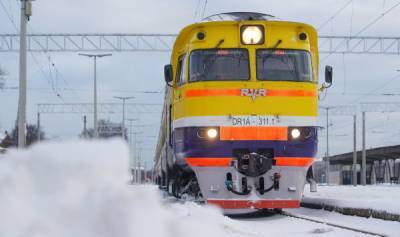 Денег не дадим: Латвии придется самой искать 75 миллионов на поезда