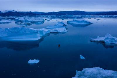 От ледника в Гренландии откололся айсберг площадью 110 квадратных километров