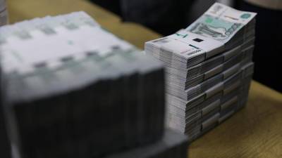 В России обсудят введение минимальной зарплаты в час