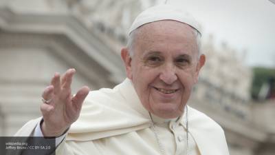 Папа римский помещен под наблюдение врачей из-за подозрений на COVID-19