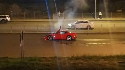 Спорткар Ferrari попал в ДТП в Петербурге