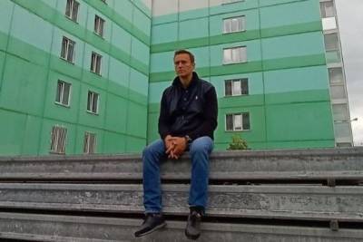 Reuters: Навального отпустили на лечение в Германию после звонка из Кремля