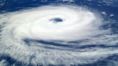 Ураган «Салли» набирает разрушительную силу