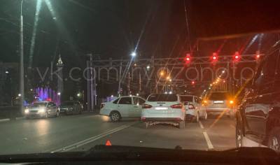На Московском шоссе в Рязани столкнулись четыре автомобиля