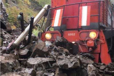 В Иркутске из-за камнепада перекрыли железную дорогу до 20 сентября