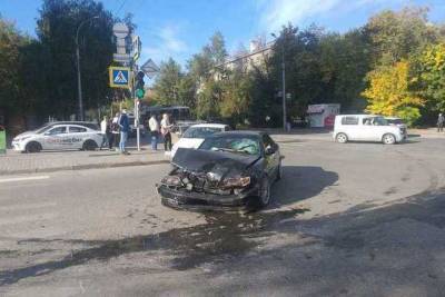 Вызовите скорую: в жесткой новосибирской аварии пострадала пассажирка