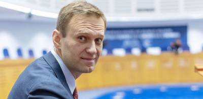Политик Алексей Навальный вернется в Россию